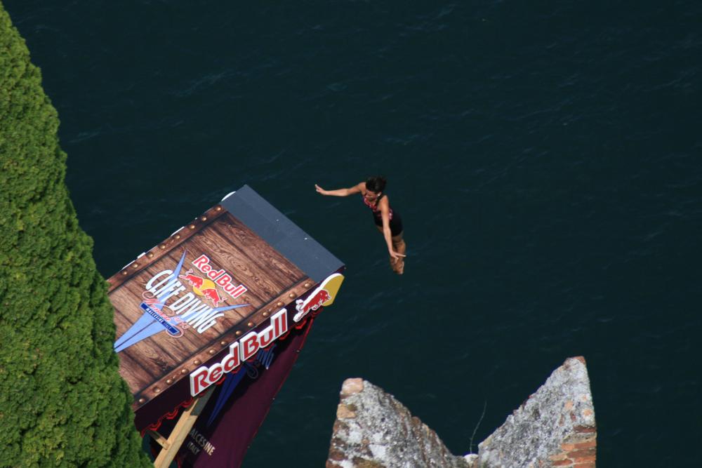 Diving into lake Garda